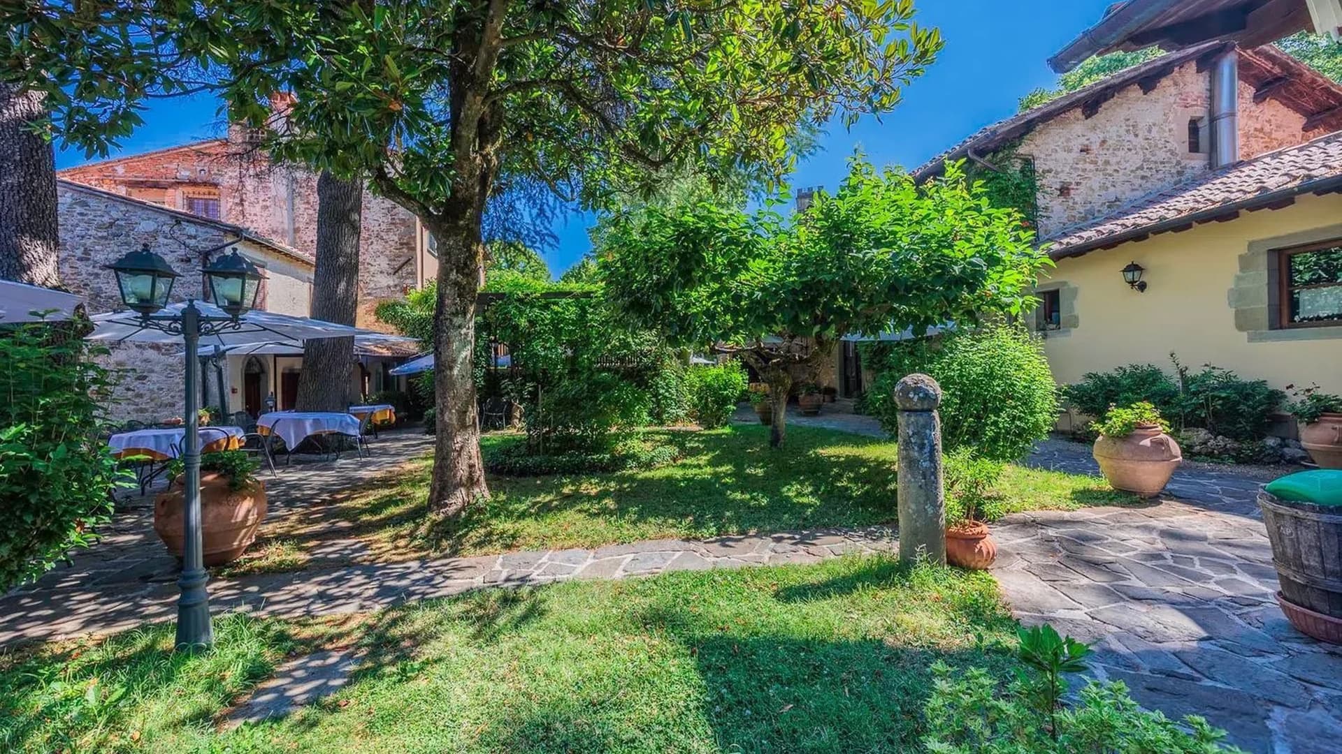 Villa spaziosa con giardino privato a Poppi, Toscana