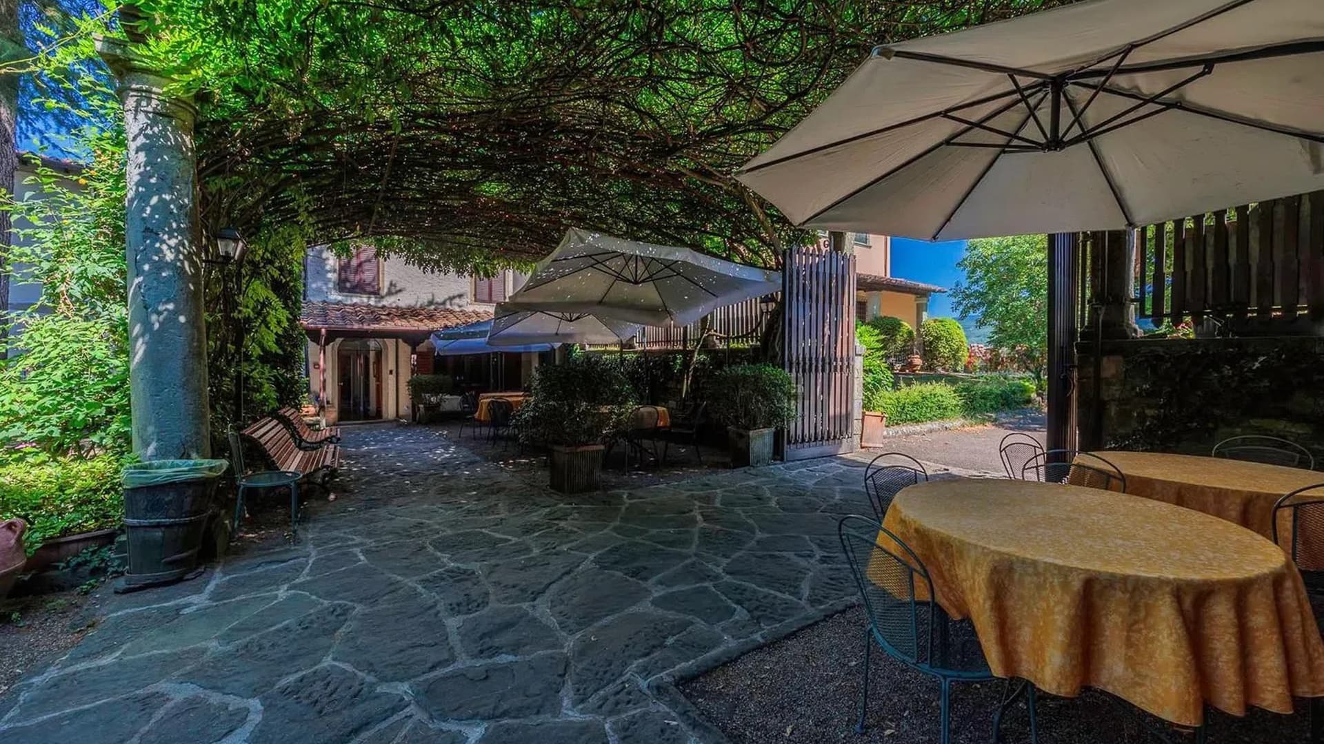 Villa spaziosa con giardino privato a Poppi, Toscana