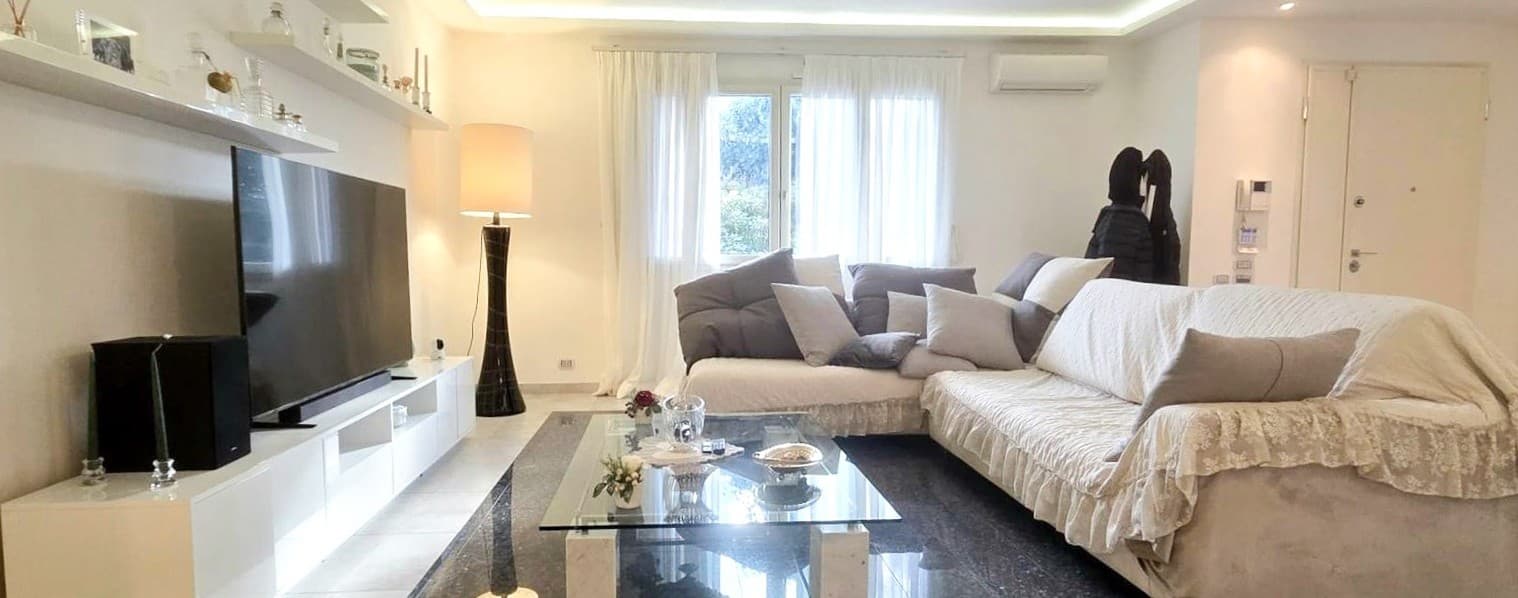 Villa spaziosa con giardino a Campi Bisenzio, Toscana
