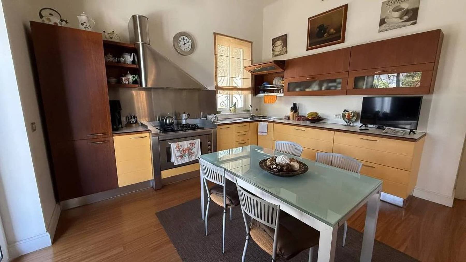 Villa bifamiliare fronte mare a Sanremo