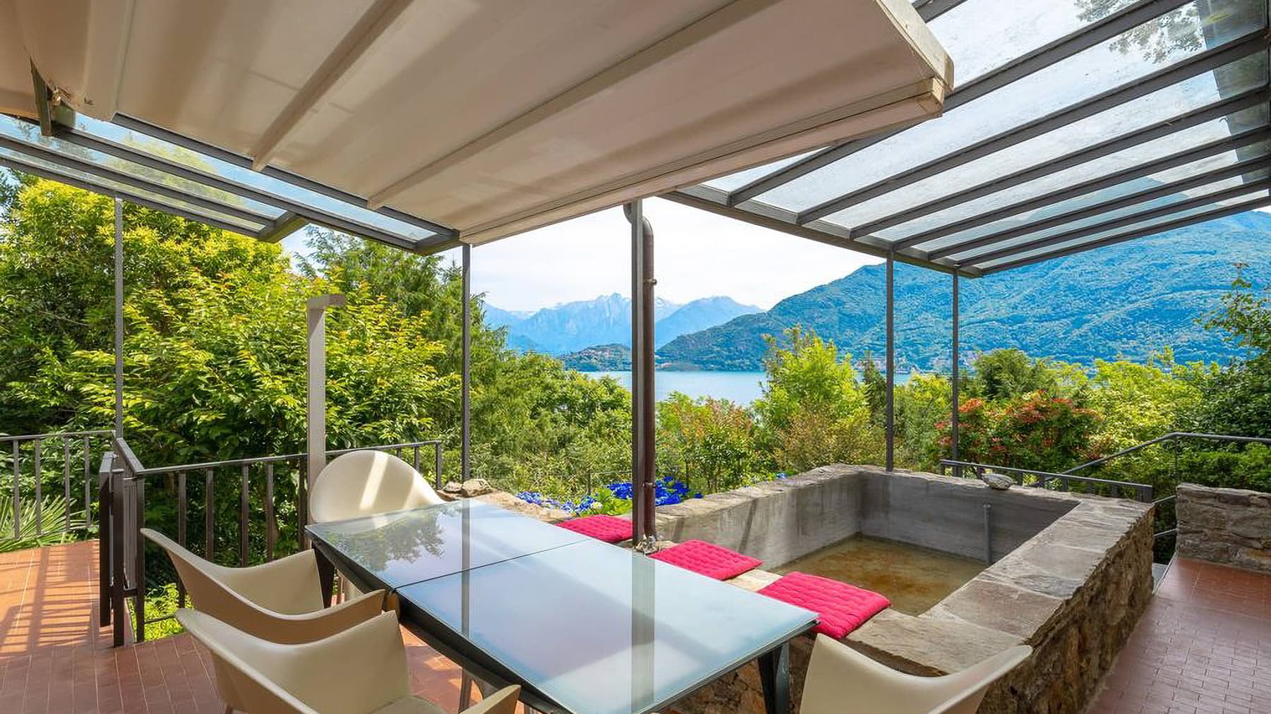 Villa a Calozzo con vista spettacolare sul Lago di Como