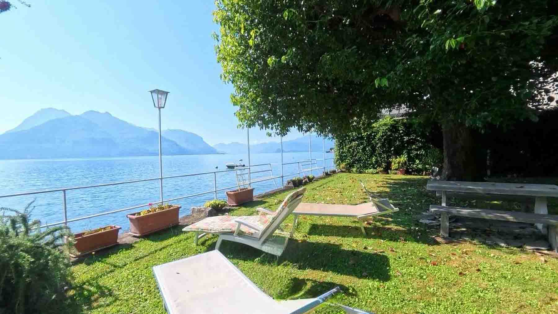 Villa con giardino privato sul Lago di Como, Menaggio