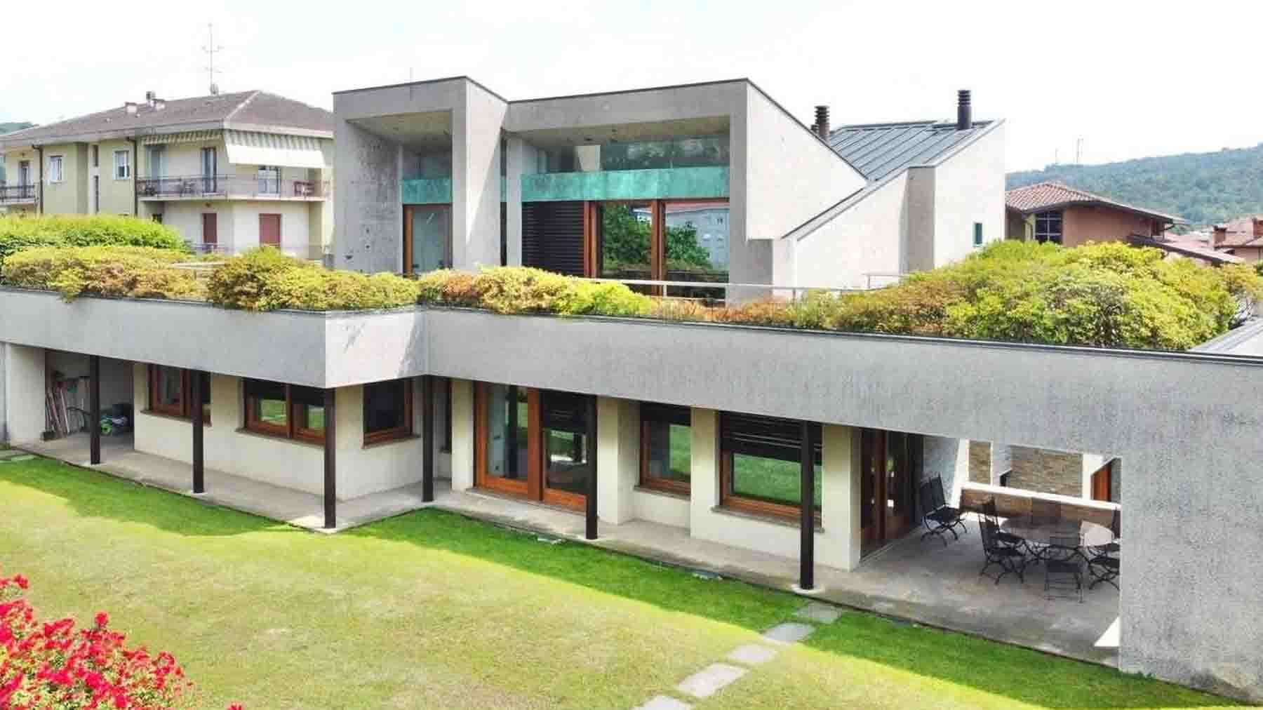 Charming Villa in Lipomo, Lombardy Awaits You