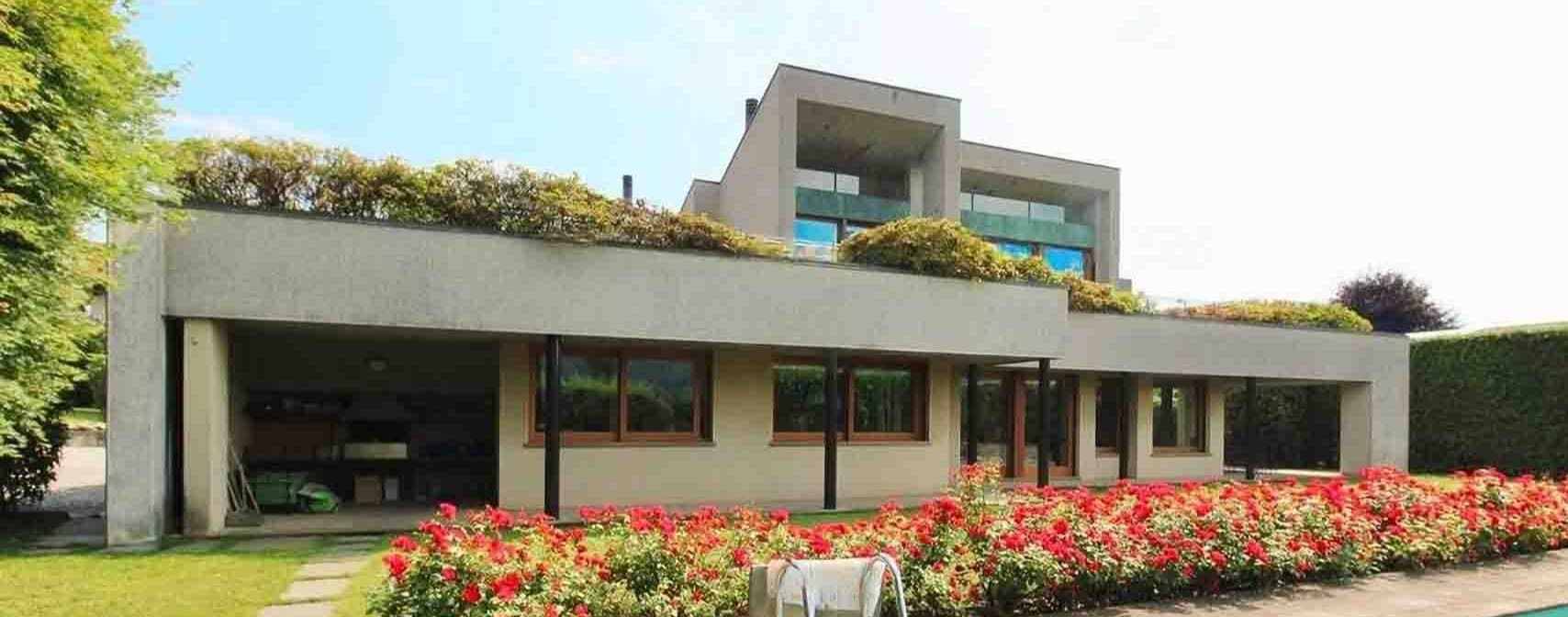 Charming Villa in Lipomo, Lombardy Awaits You