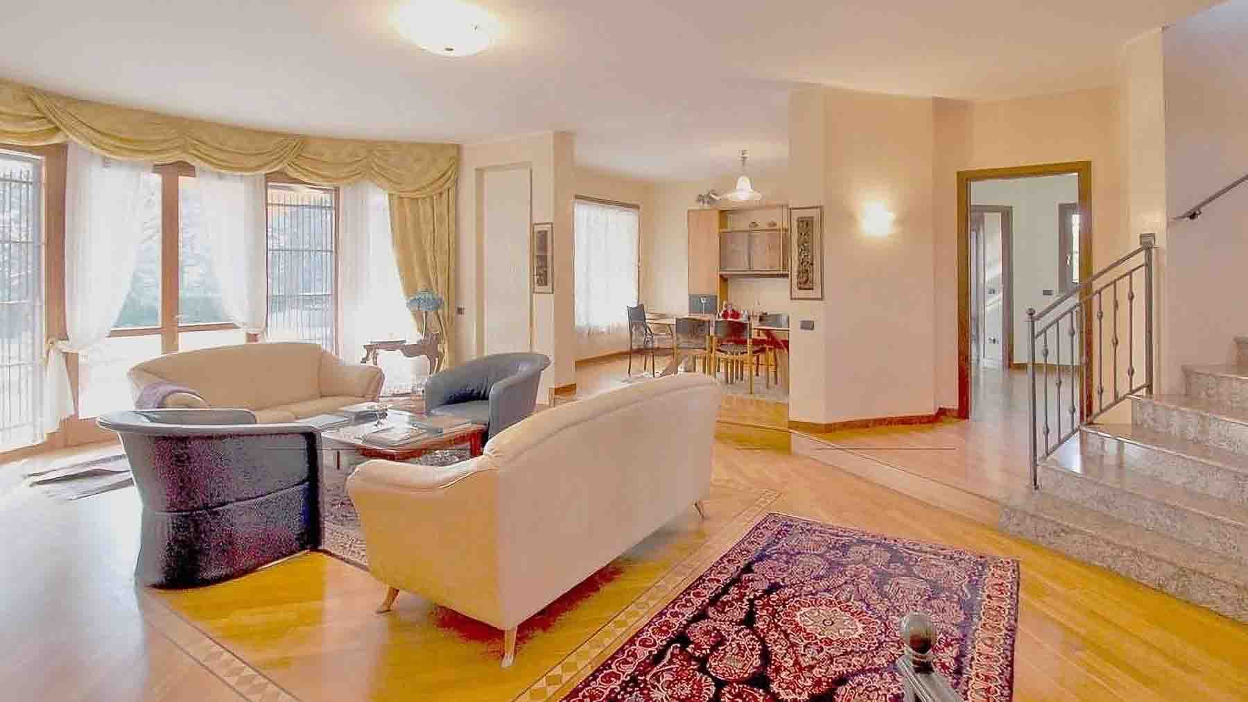 Elegant Villa in Carimate, Lombardy