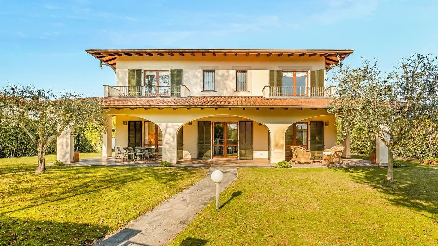 Elegant Villa in Forte dei Marmi, Tuscany