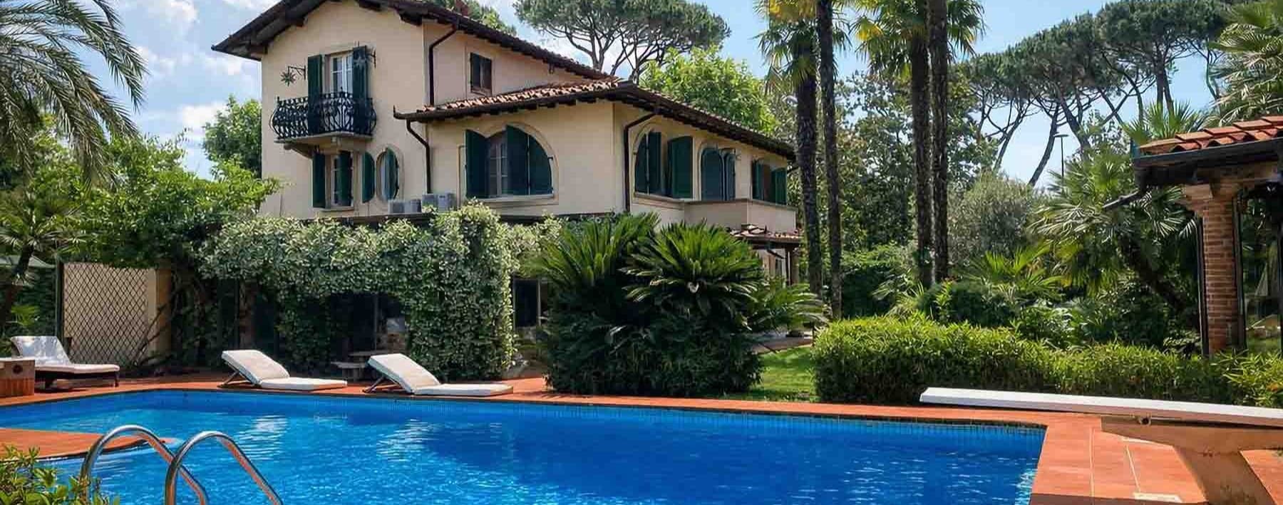 Villa in Prestigious Forte dei Marmi, Tuscany