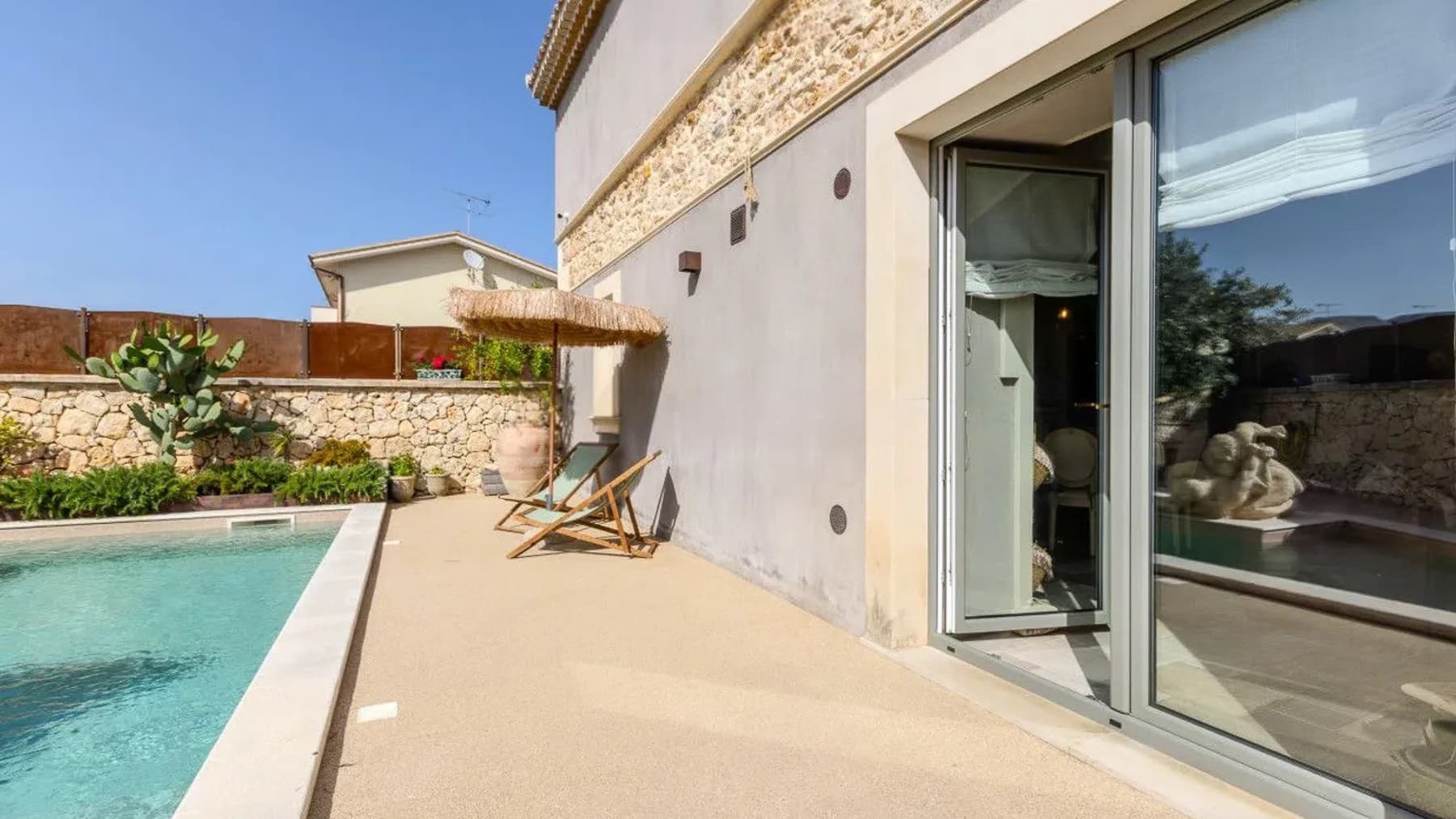 Villa con piscina ad Avola, Sicilia
