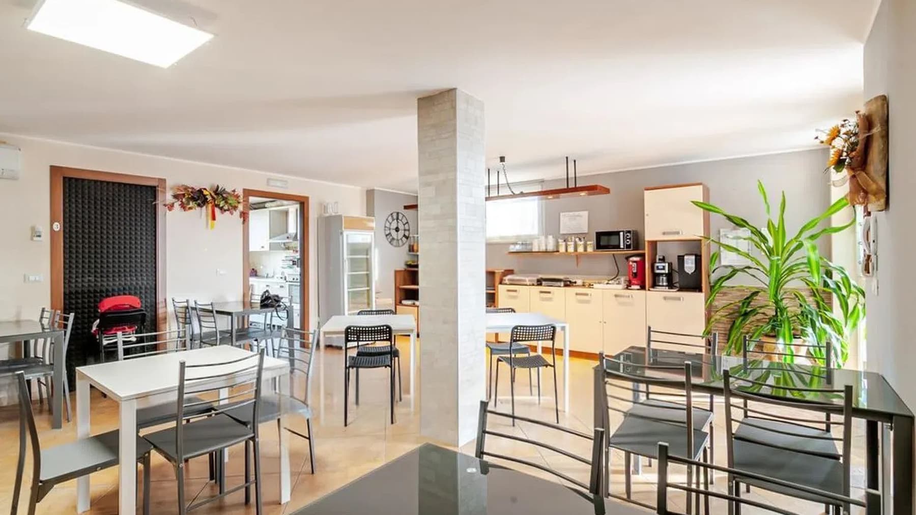 Villa trifamiliare a Oca, vicino al Lago di Garda