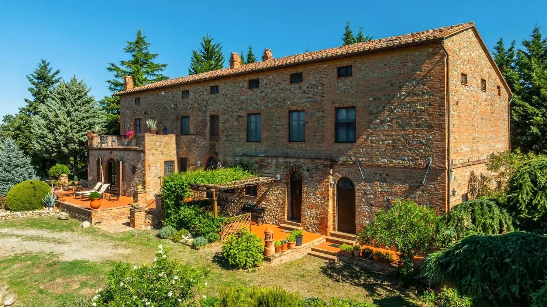 Casale panoramico con piscina a Città della Pieve, Umbria