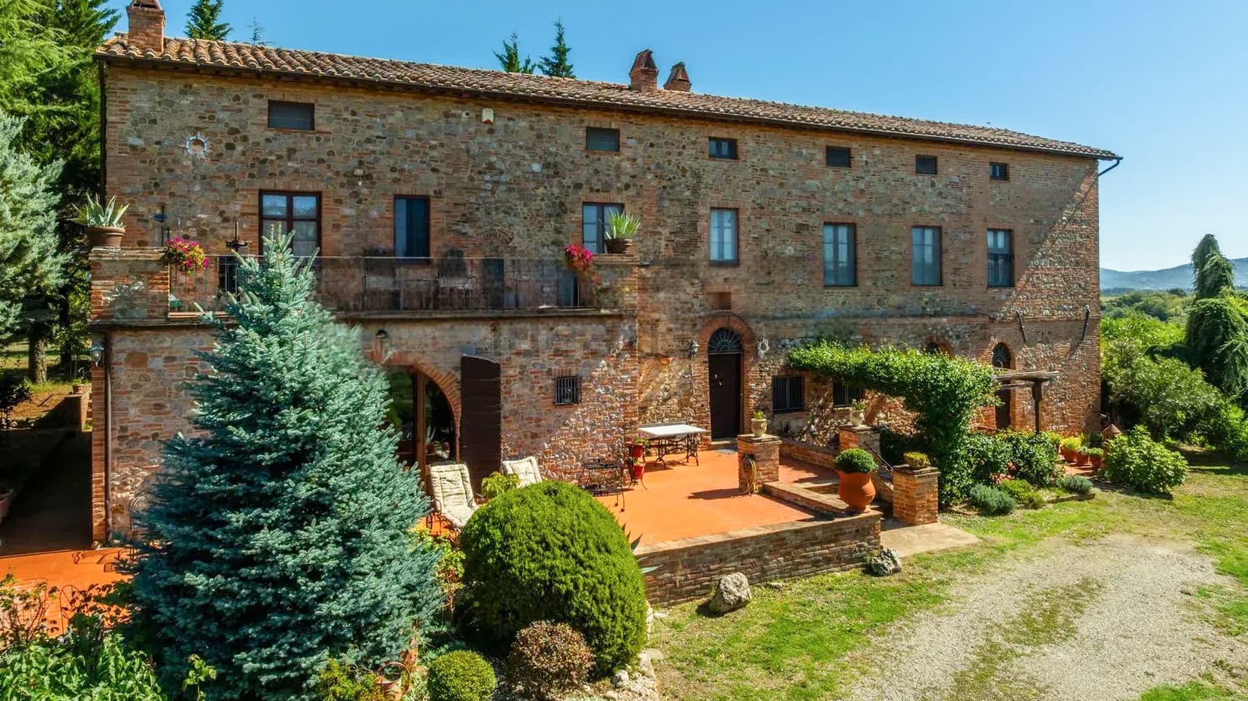 Casale panoramico con piscina a Città della Pieve, Umbria