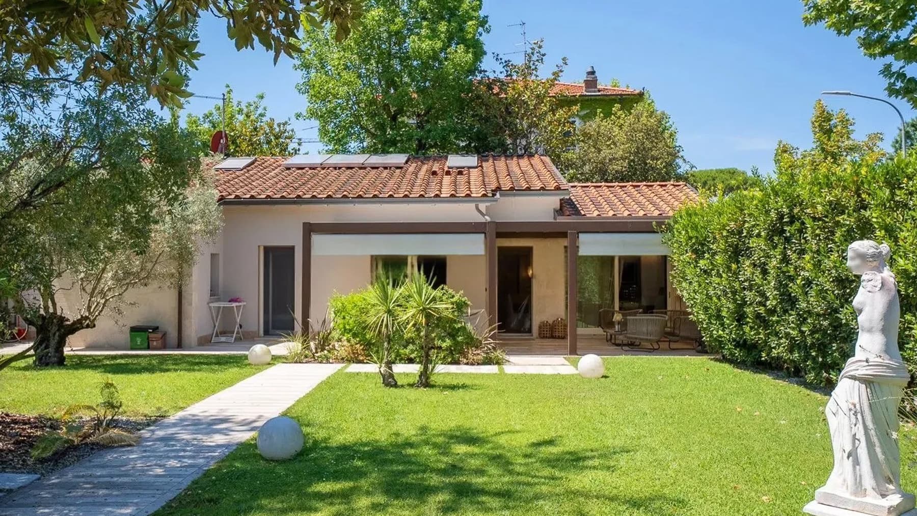 Casa semindipendente a Forte dei Marmi, Toscana