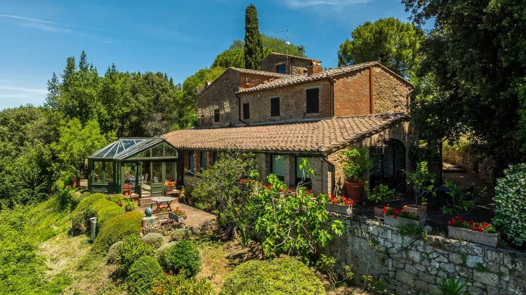 Casale in pietra a Pienza, Val d'Orcia con piscina
