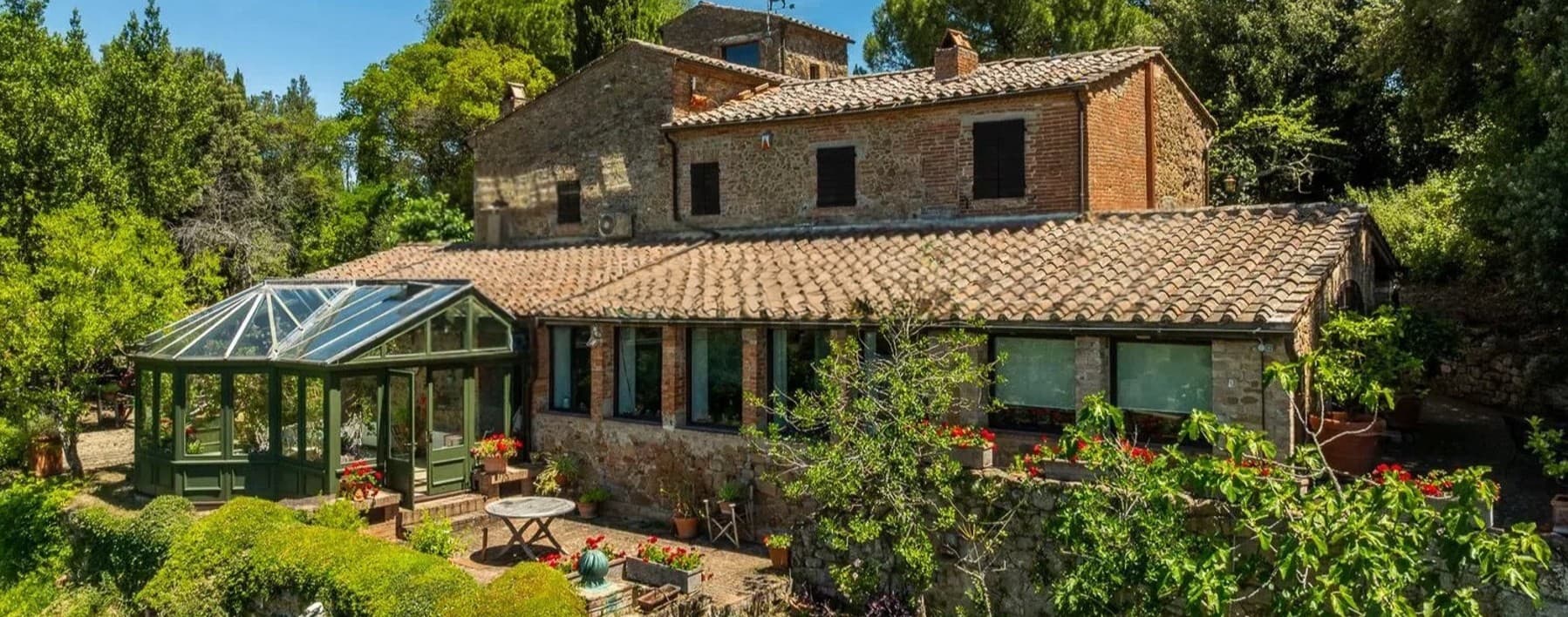 Casale in pietra a Pienza, Val d'Orcia con piscina
