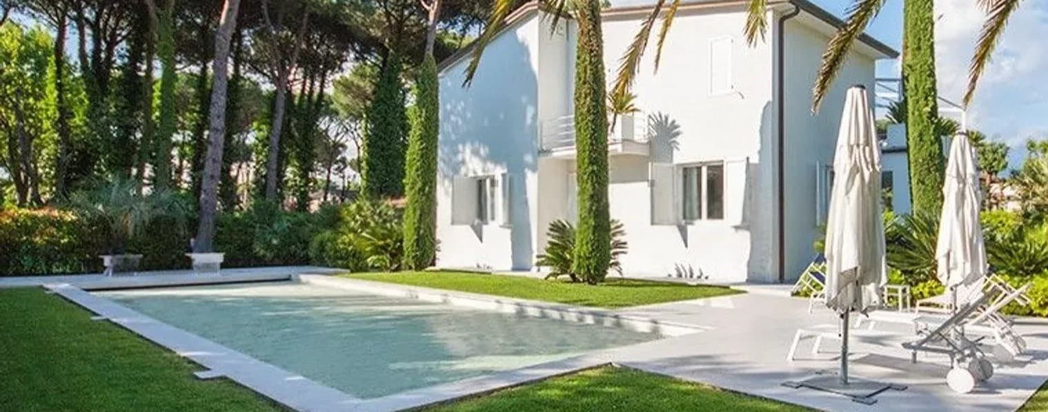 Prestigious Villa in Forte dei Marmi, Tuscany