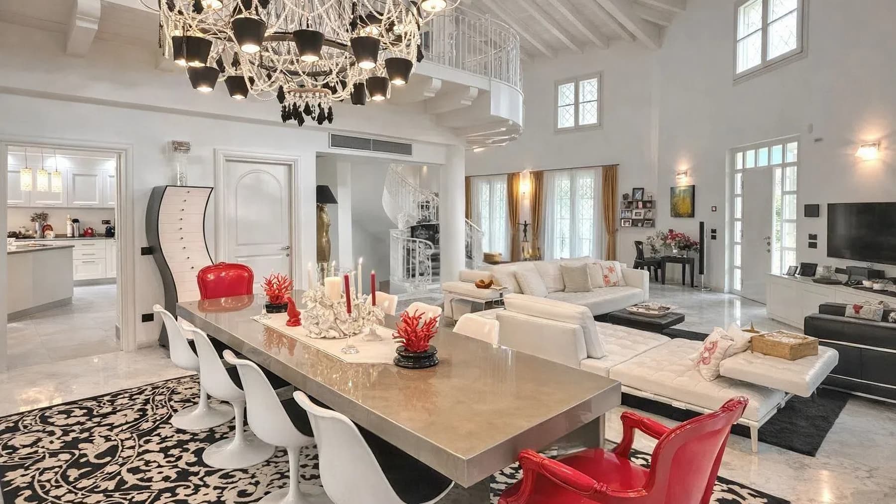 Villa con piscina e giardino a Forte dei Marmi, Toscana
