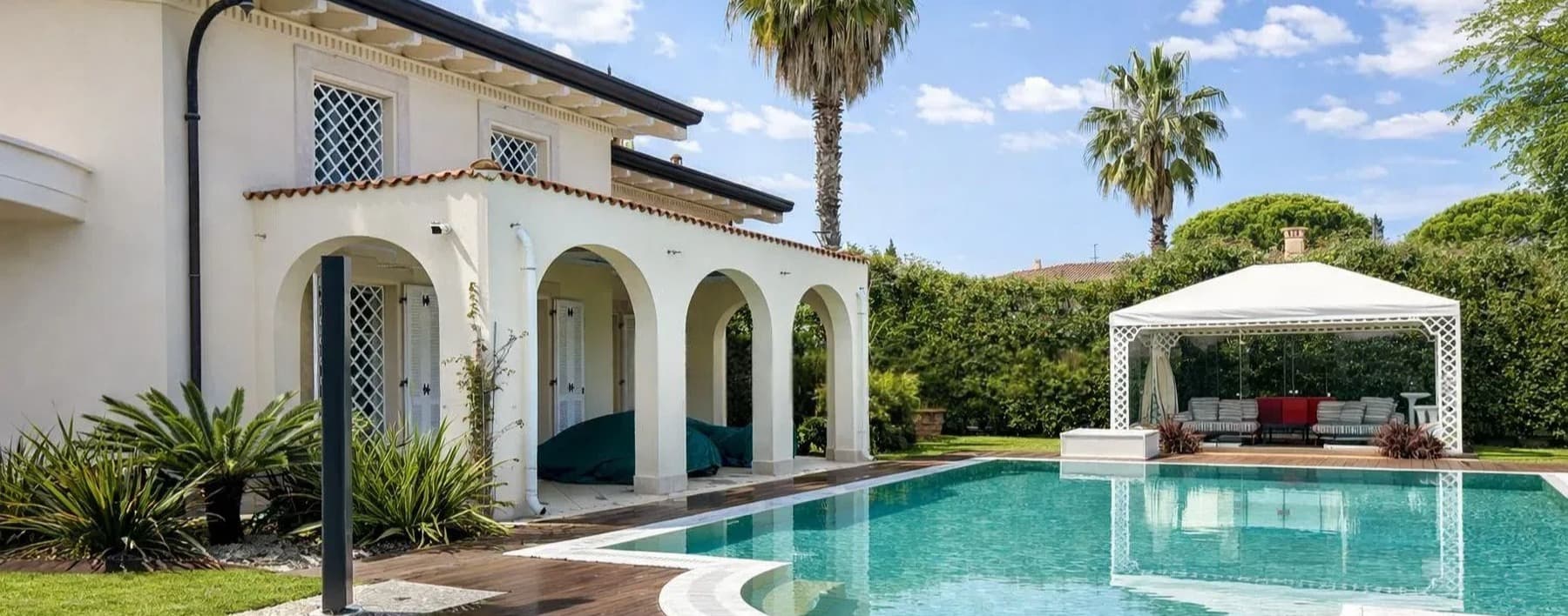 Villa con piscina e giardino a Forte dei Marmi, Toscana
