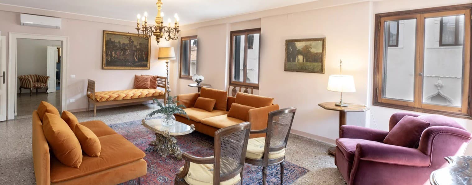Appartamento spazioso di 550 mq al quarto piano, Venezia