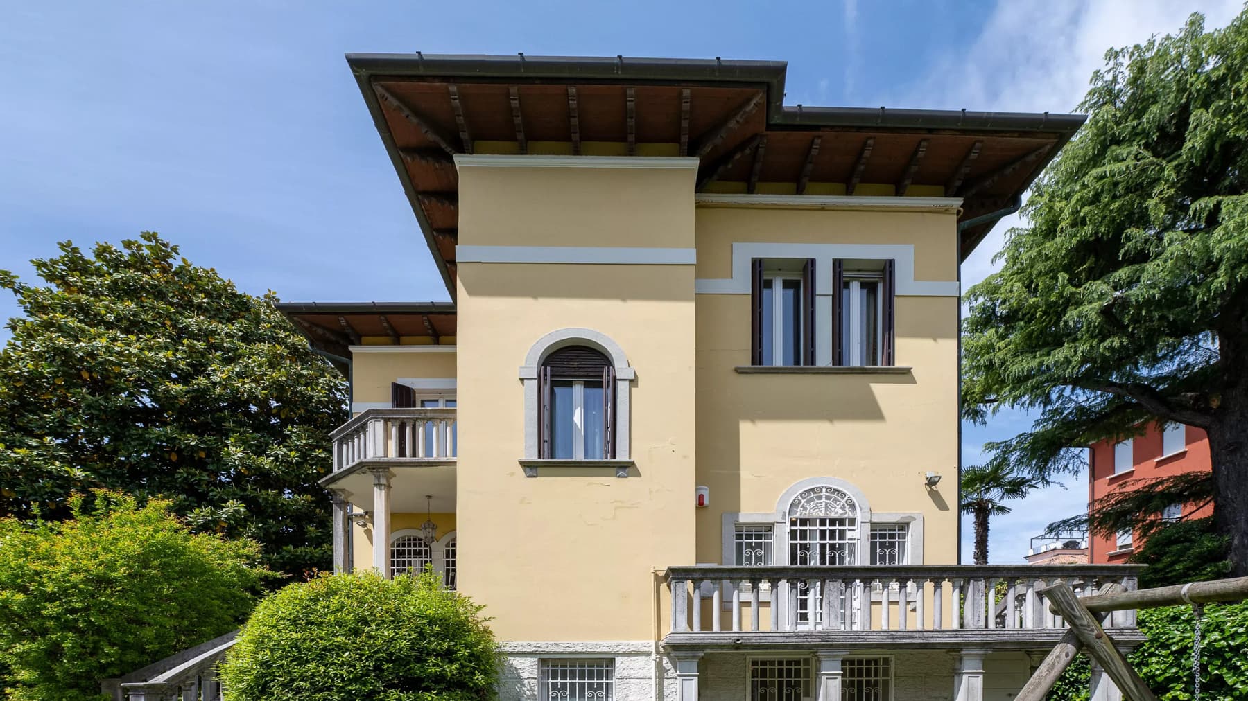 Prestigious Villa in Lido, Venice with Private Garden