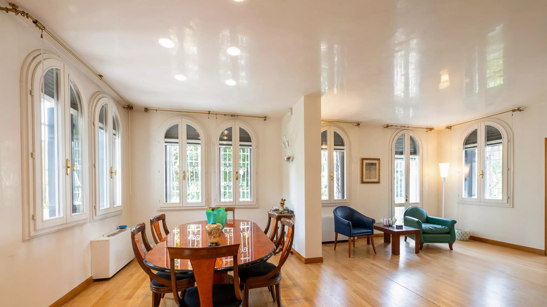 Prestigious Villa in Lido, Venice with Private Garden