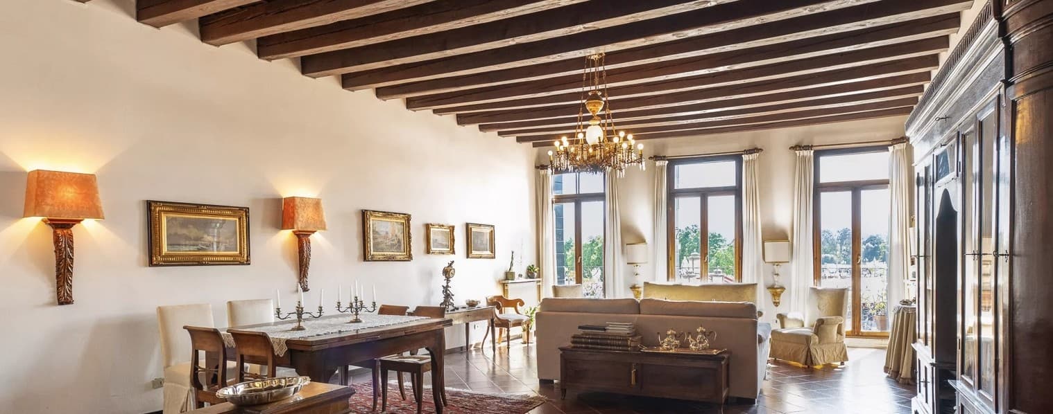 Prestigious Apartment in Padova, Veneto's Heart