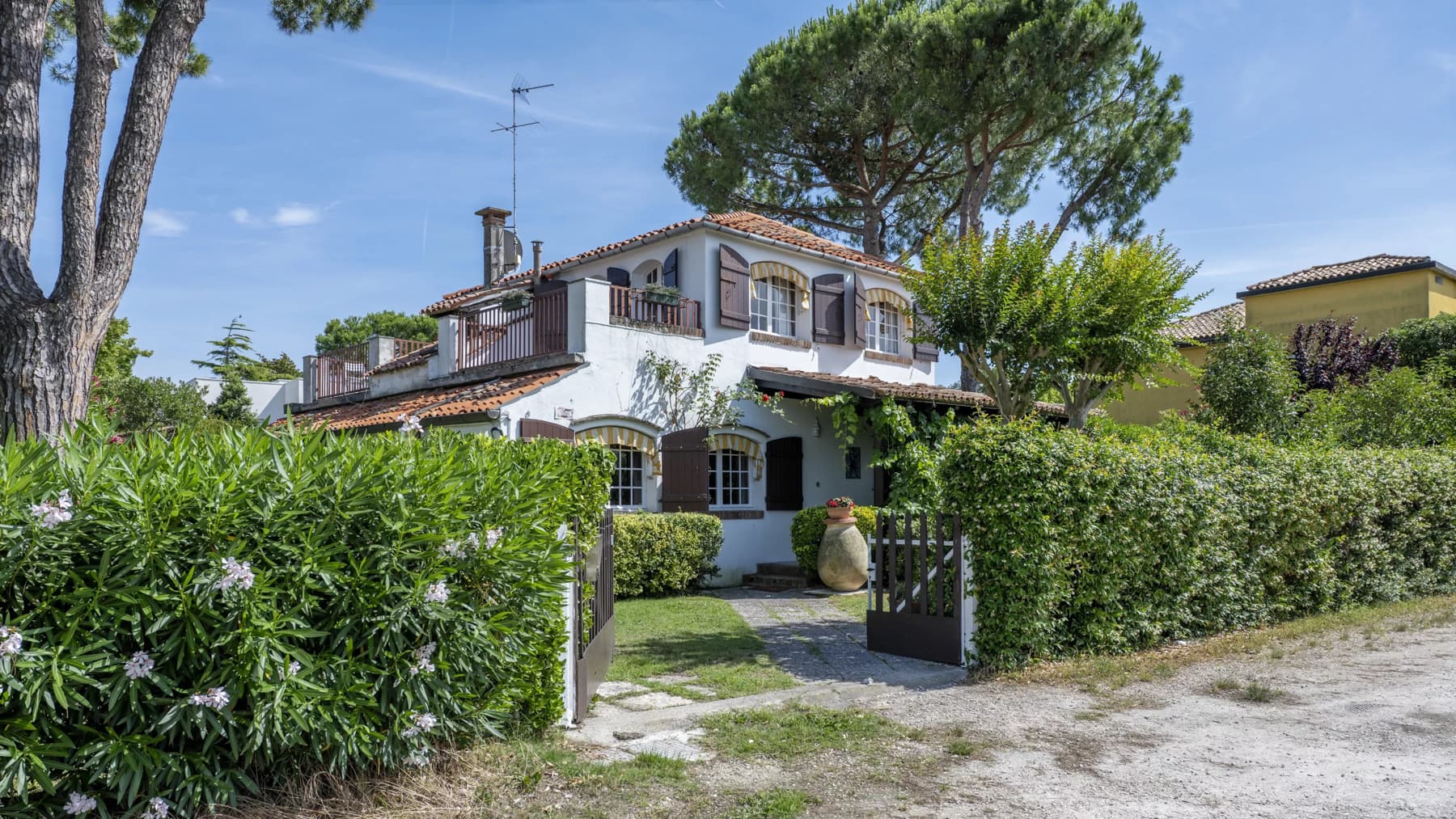 Villa agli Alberoni con Vista Laguna, Giardino e Tre Terrazze