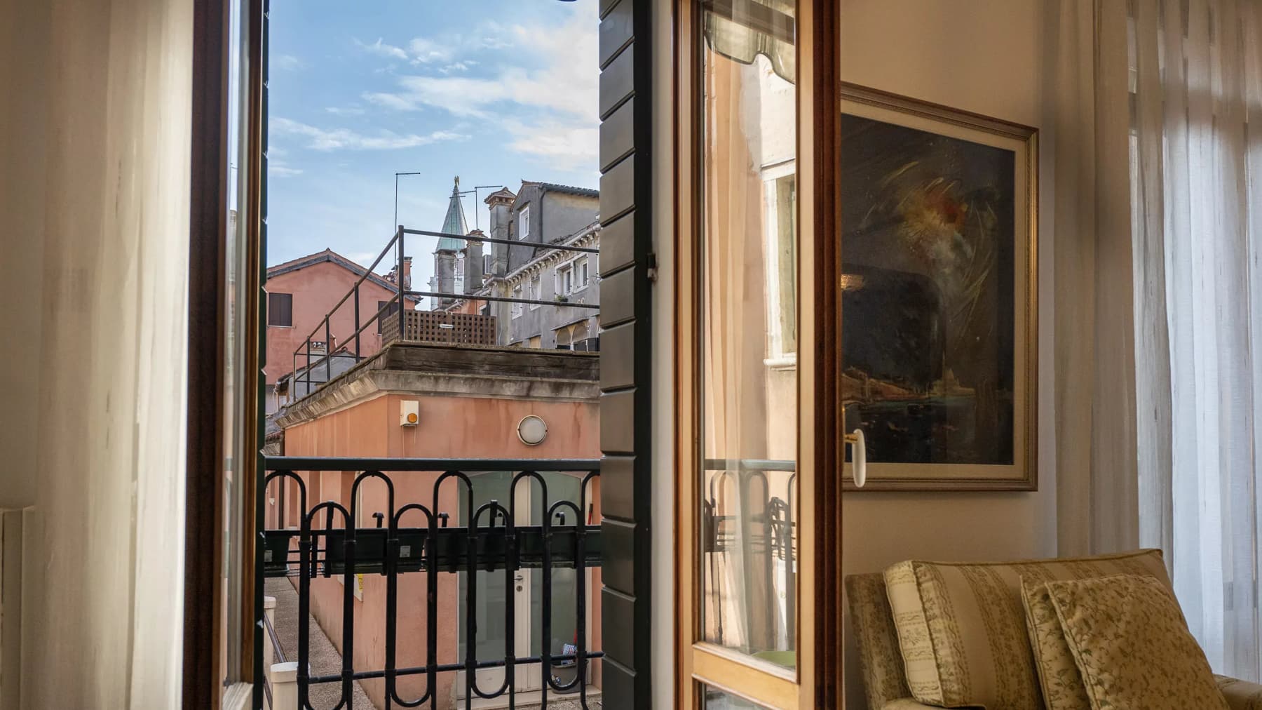 Venice Apartment Overlooking Canal in Veneto