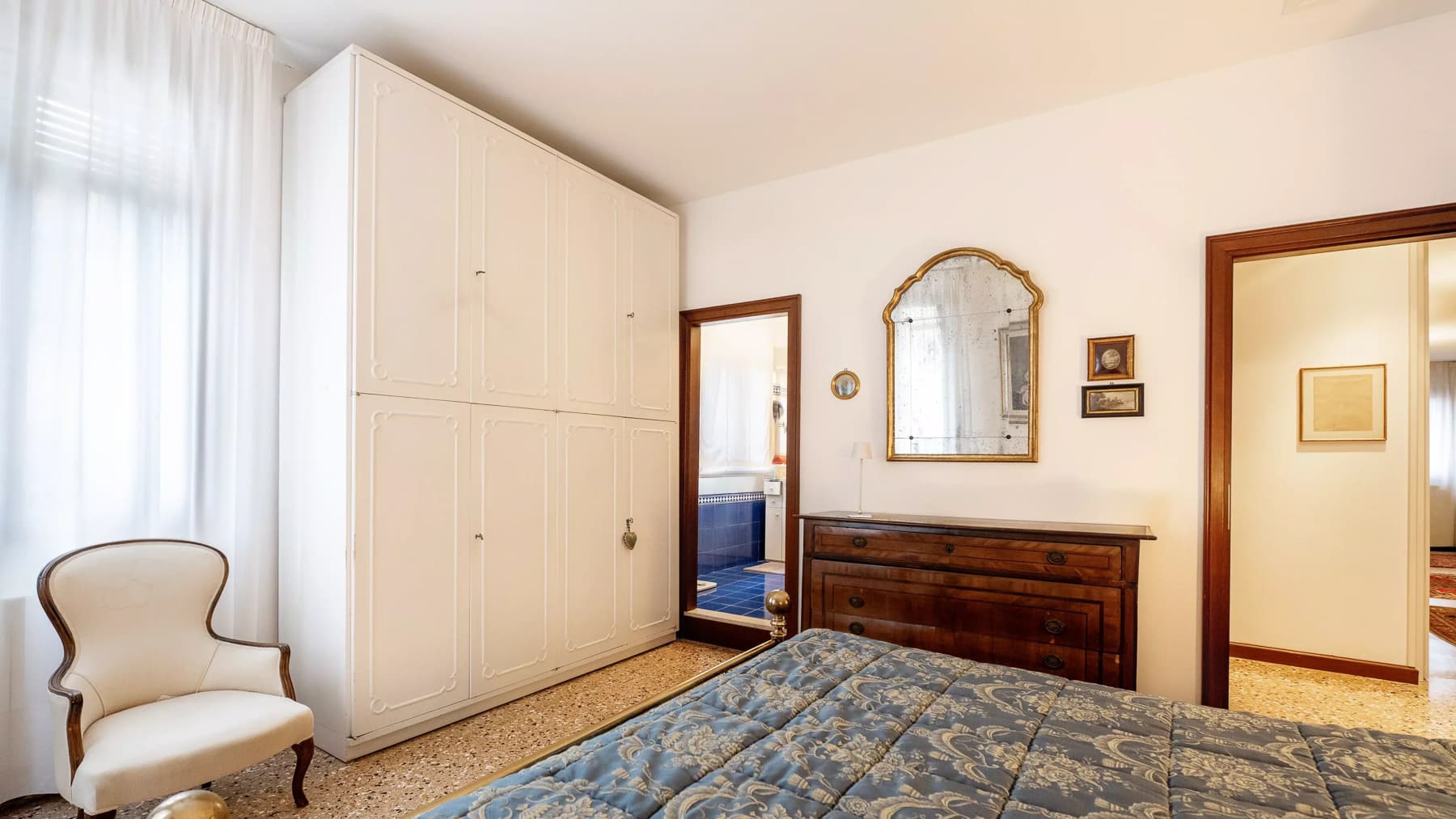 Elegant Apartment with Garden View in Venice, Veneto