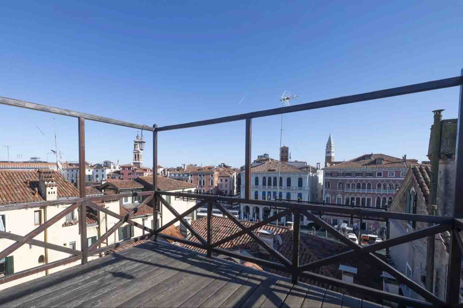 Exclusive Penthouse with Canal Views in Venice