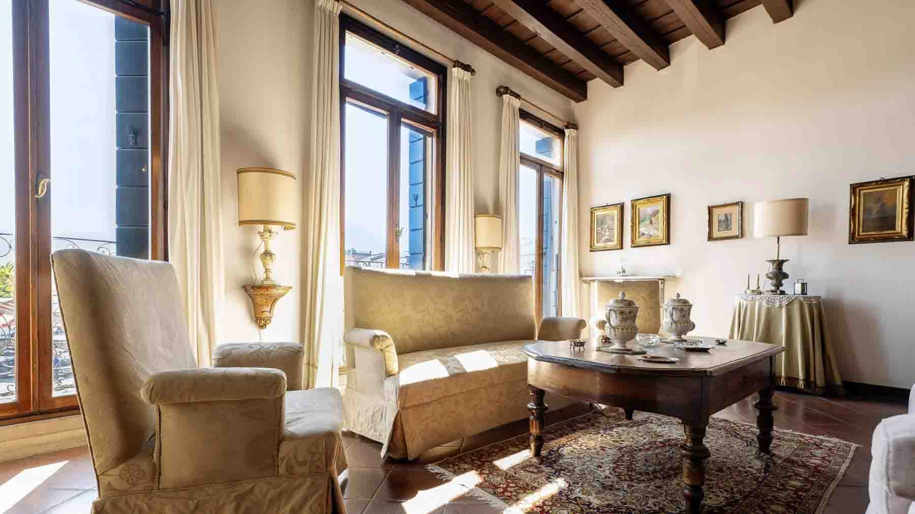Luxury Apartment Overlooking Prato della Valle, Padova