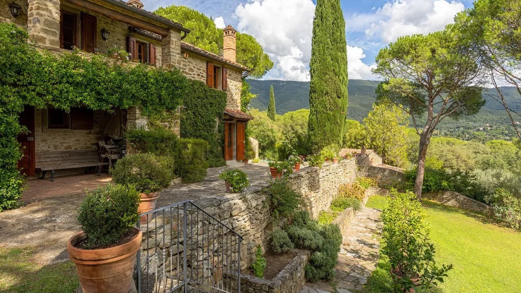 Charming Villa in Cortona, Tuscany
