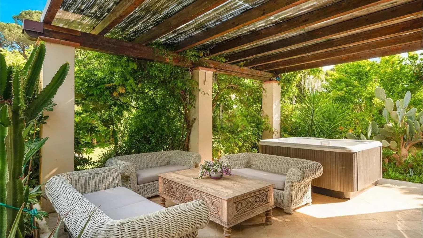 Prestigious Villa in Forte dei Marmi, Tuscany