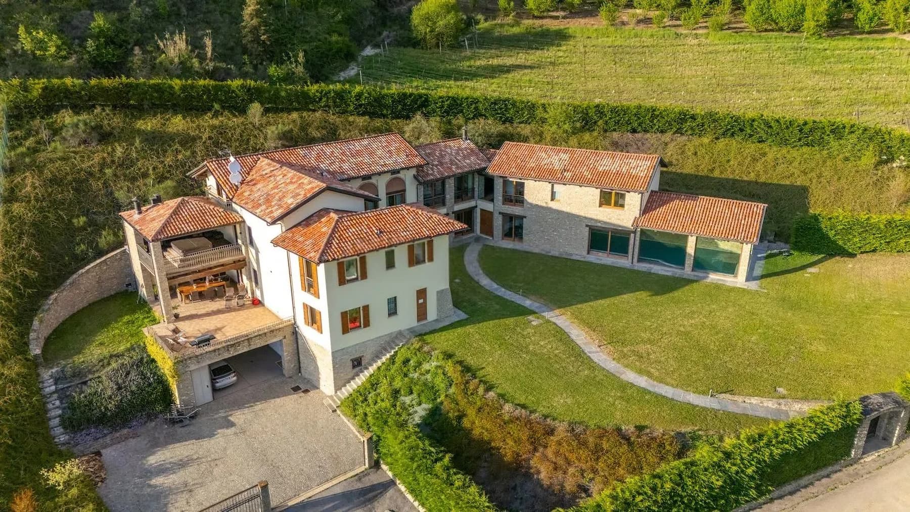 Villa prestigiosa nelle Langhe vicino ad Alba