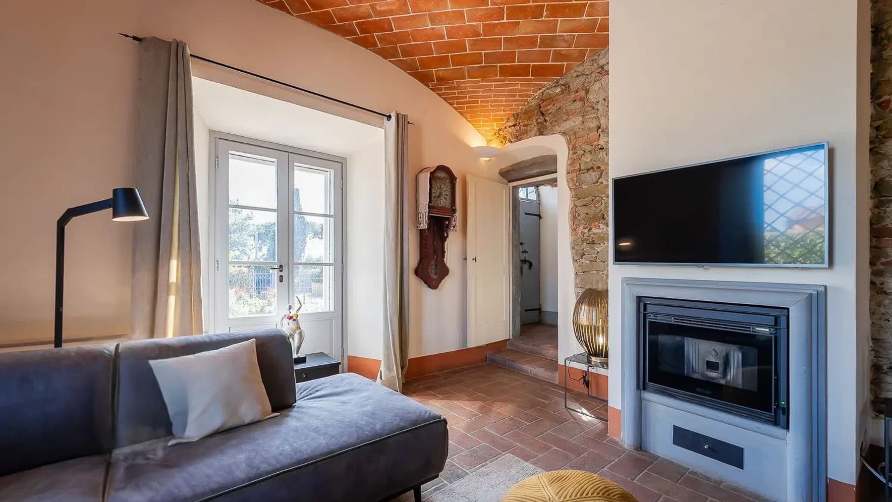 Charming Villa in Riccio, Heart of Tuscany