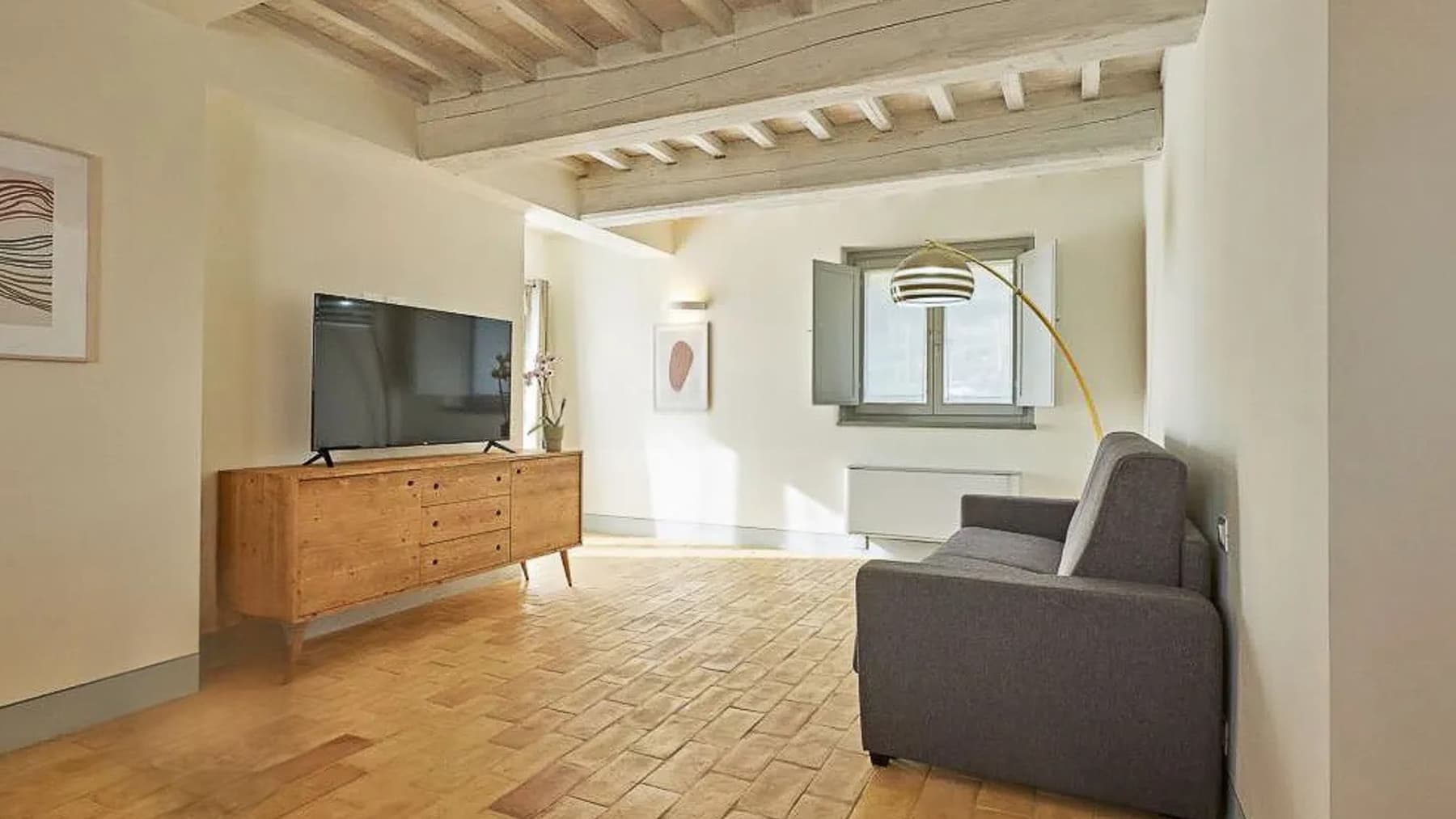 Rustic Country House in Charming Cortona, Tuscany