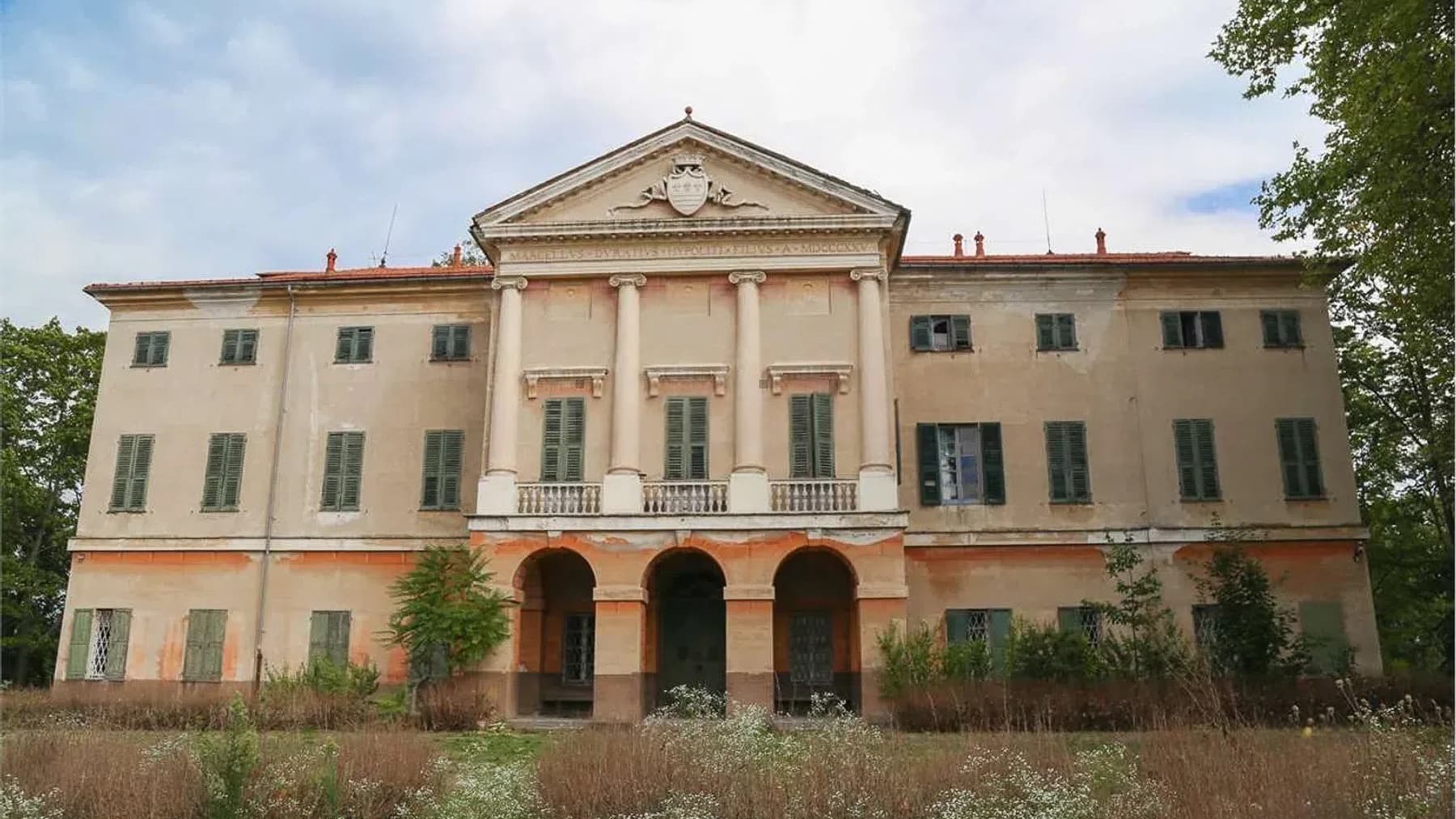 Villa storica a Cairo Montenotte, 1800 mq nel verde