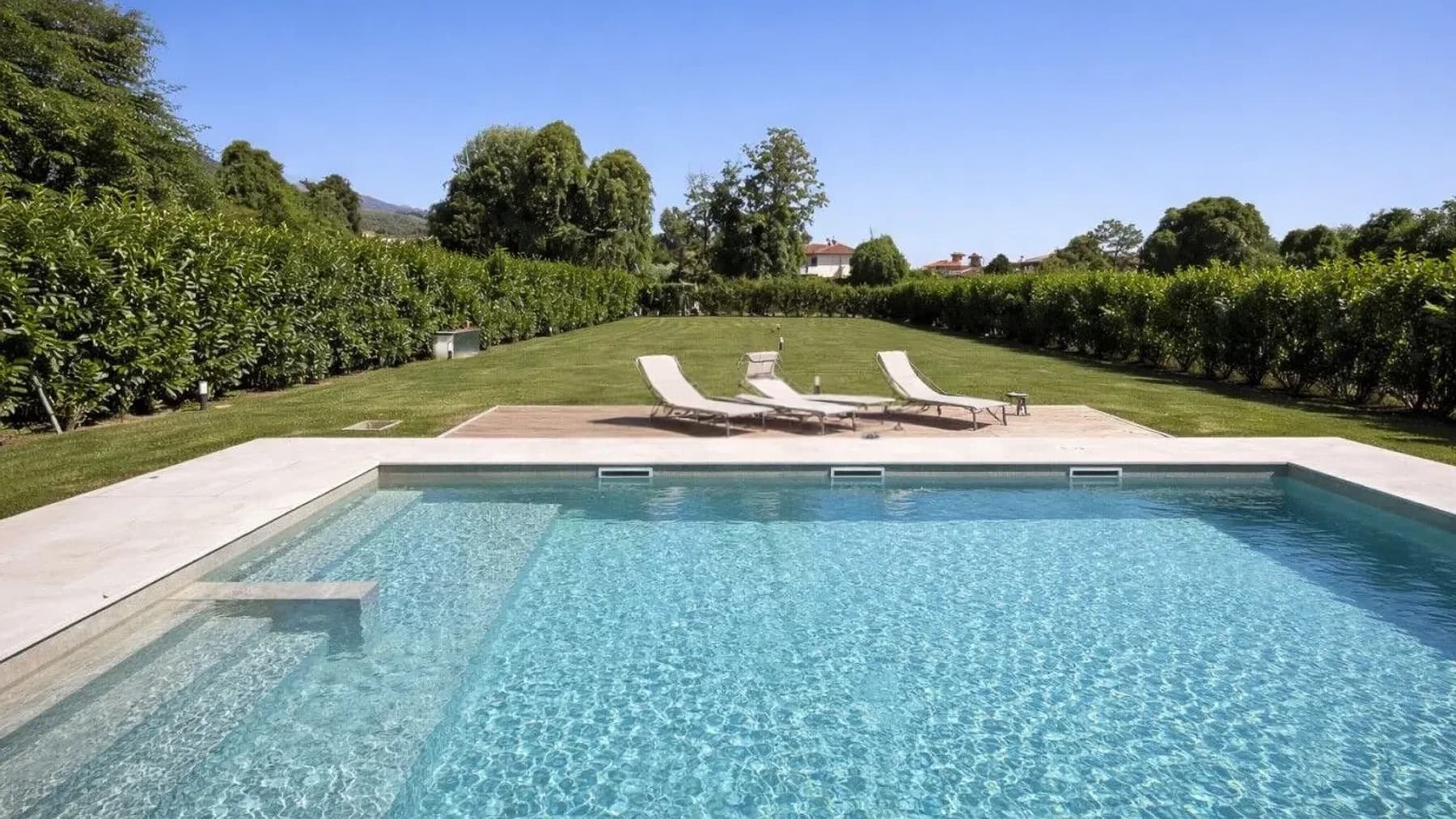 Villa elegante a Pietrasanta, Versilia con piscina