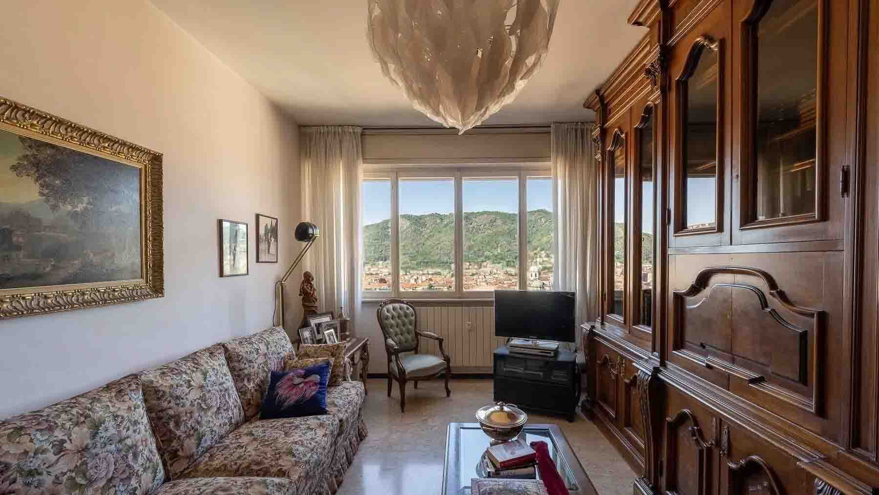 Attico panoramico sul Lago di Como con vista mozzafiato