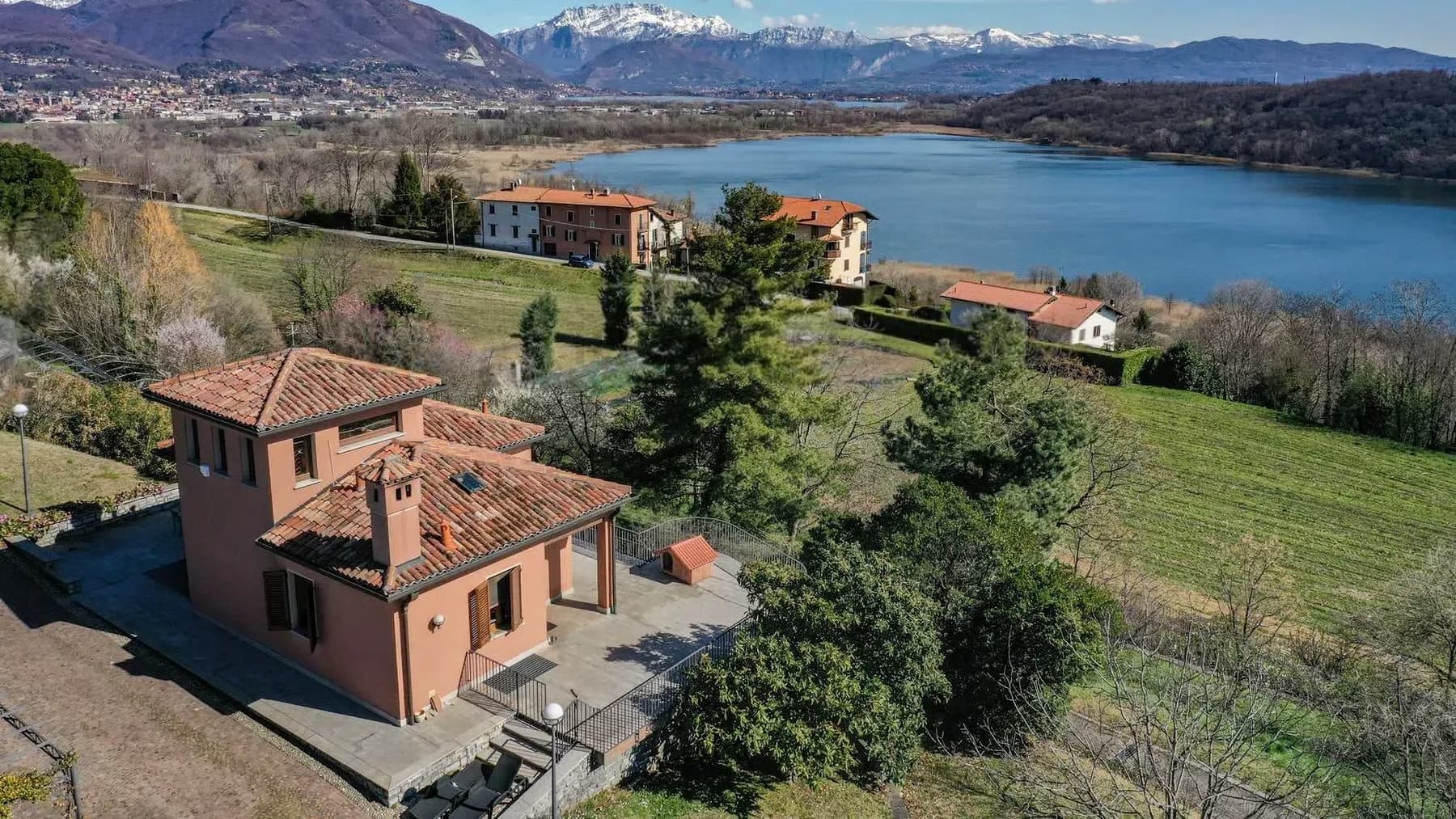 Villa esclusiva ad Albavilla con vista panoramica