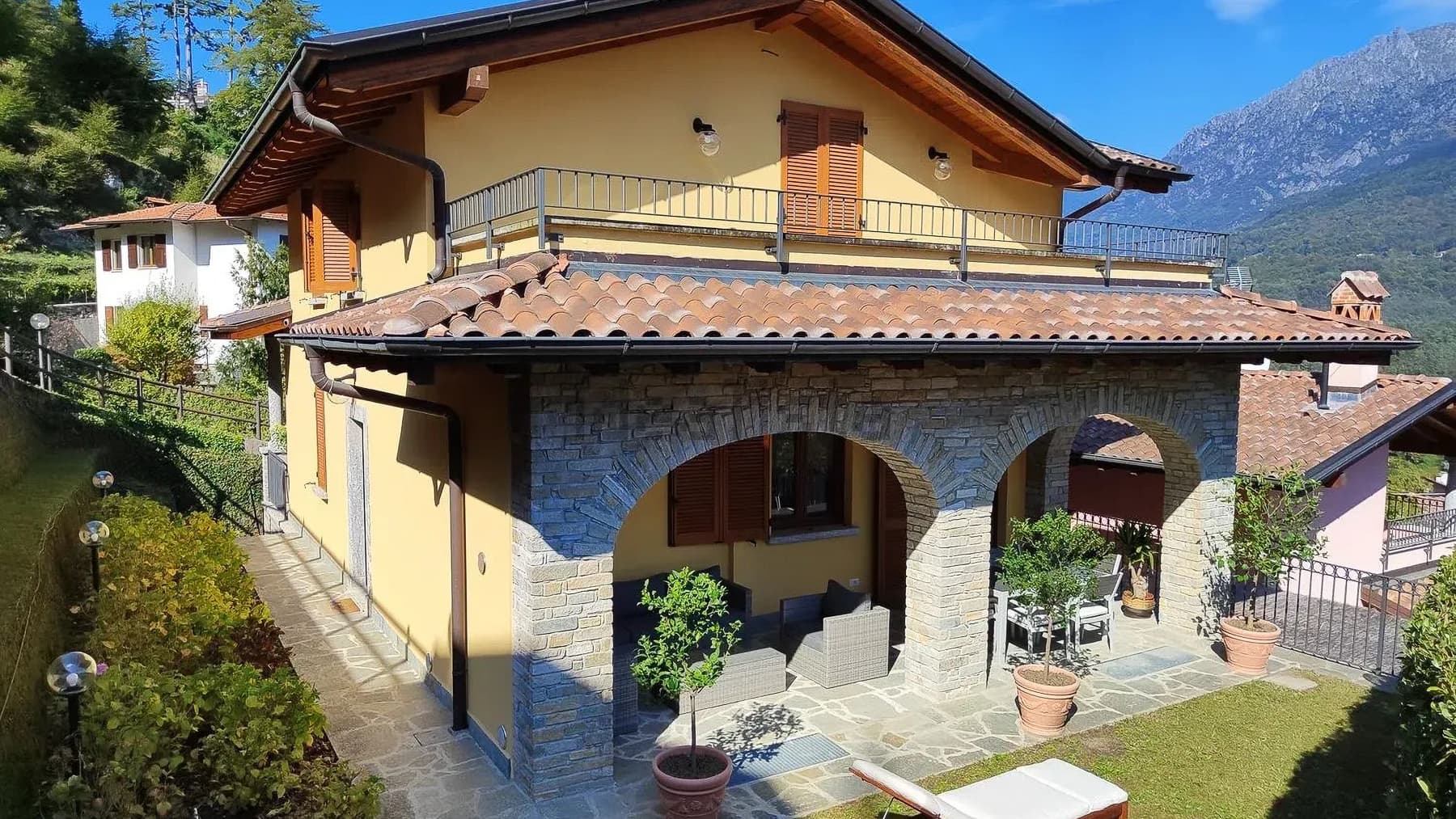 Villa moderna a Menaggio, vista Lago di Como