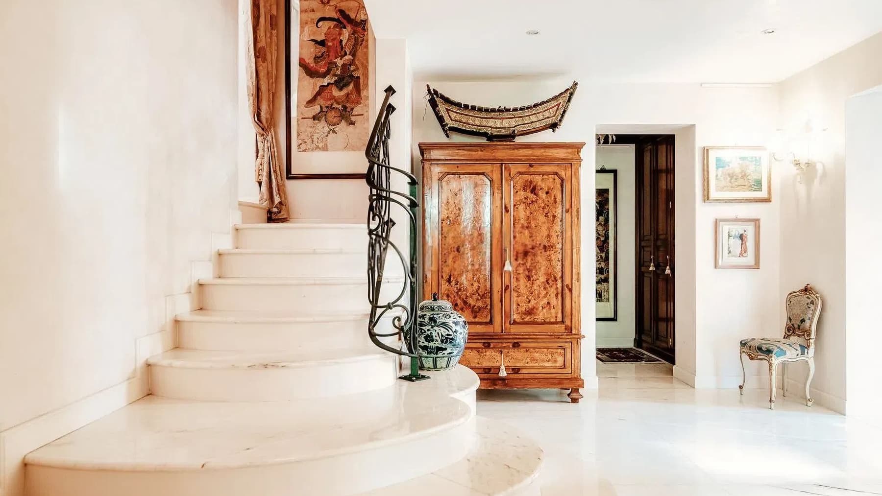 Elegant Villa in Collina d'Oro, Ticino Region