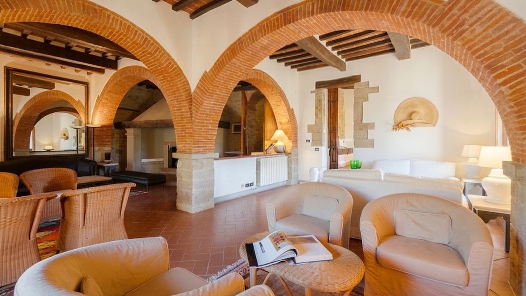 Casale storico a Campello sul Clitunno, Umbria