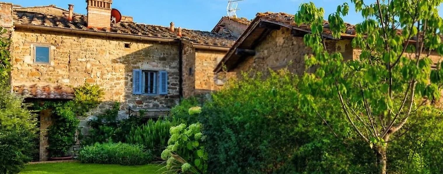 Casale con Fienile nel Cuore del Chianti, Toscana