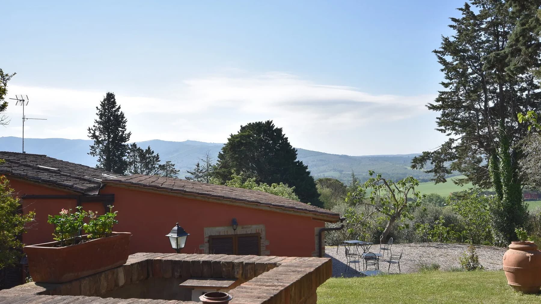 Casale autentico con piscina a Castiglione del Lago