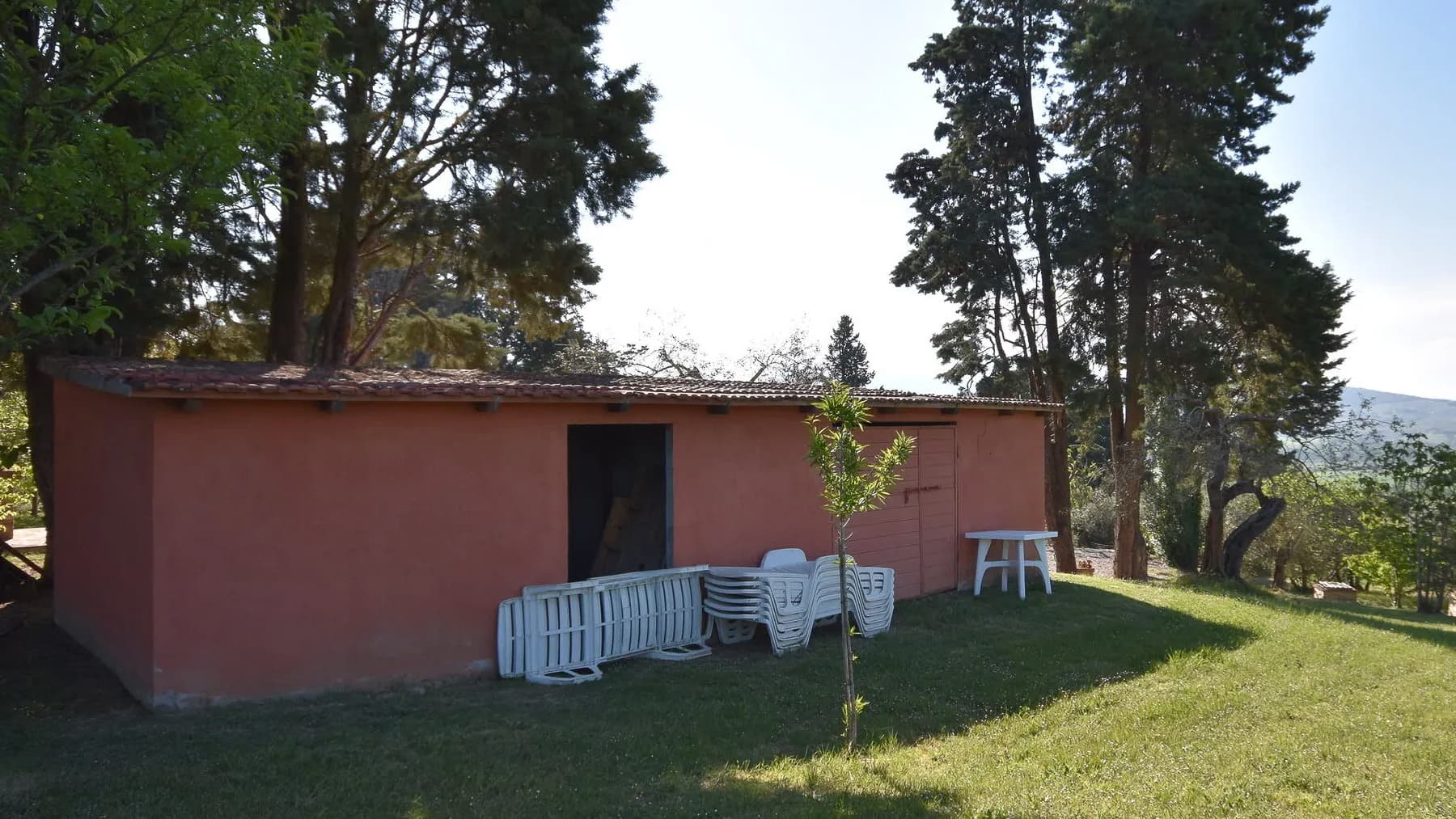 Casale autentico con piscina a Castiglione del Lago