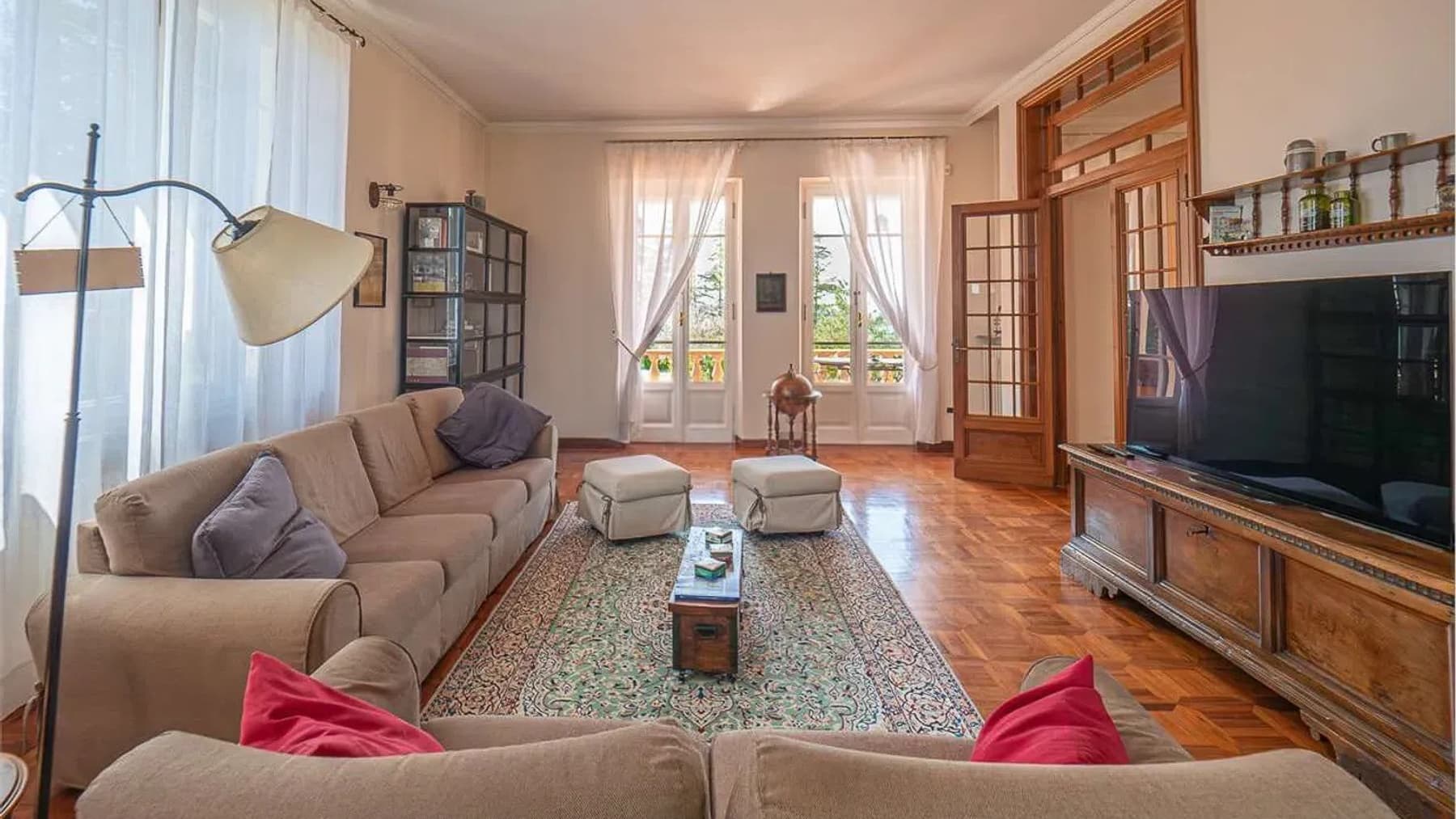 Villa di Charme con Vista Panoramica a Perugia