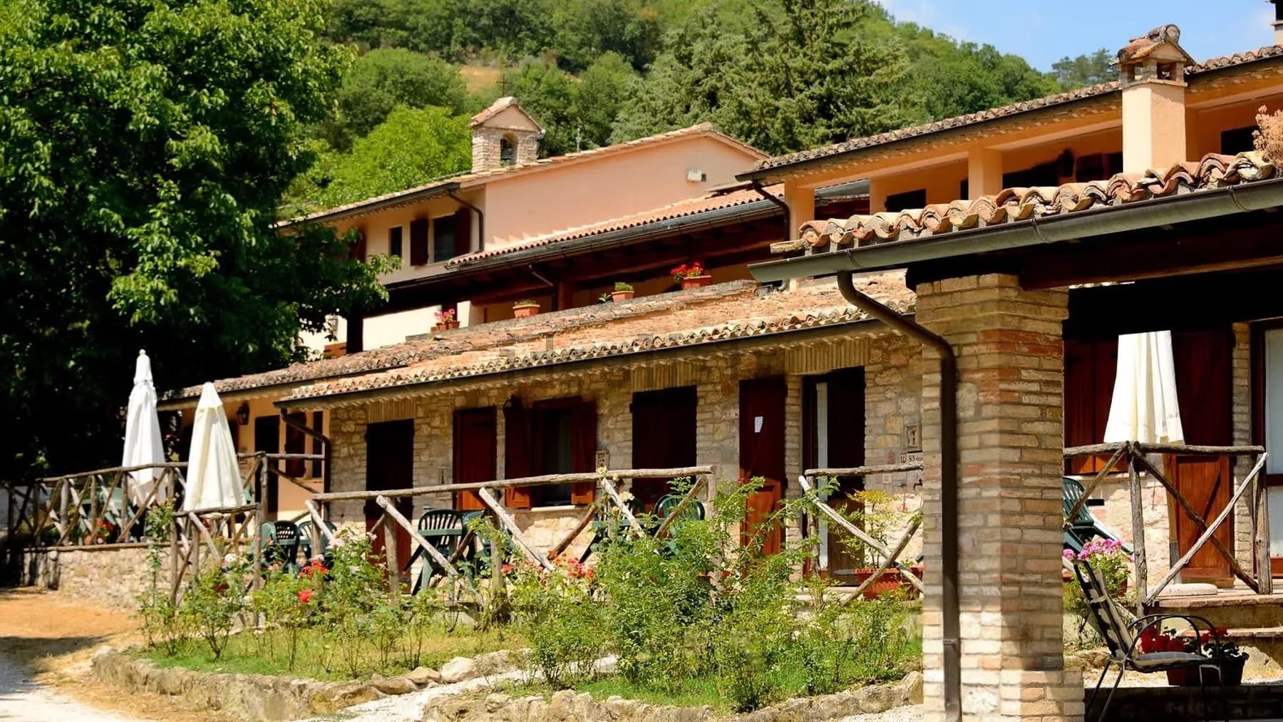 Casale storico in vendita nel cuore dell'Umbria