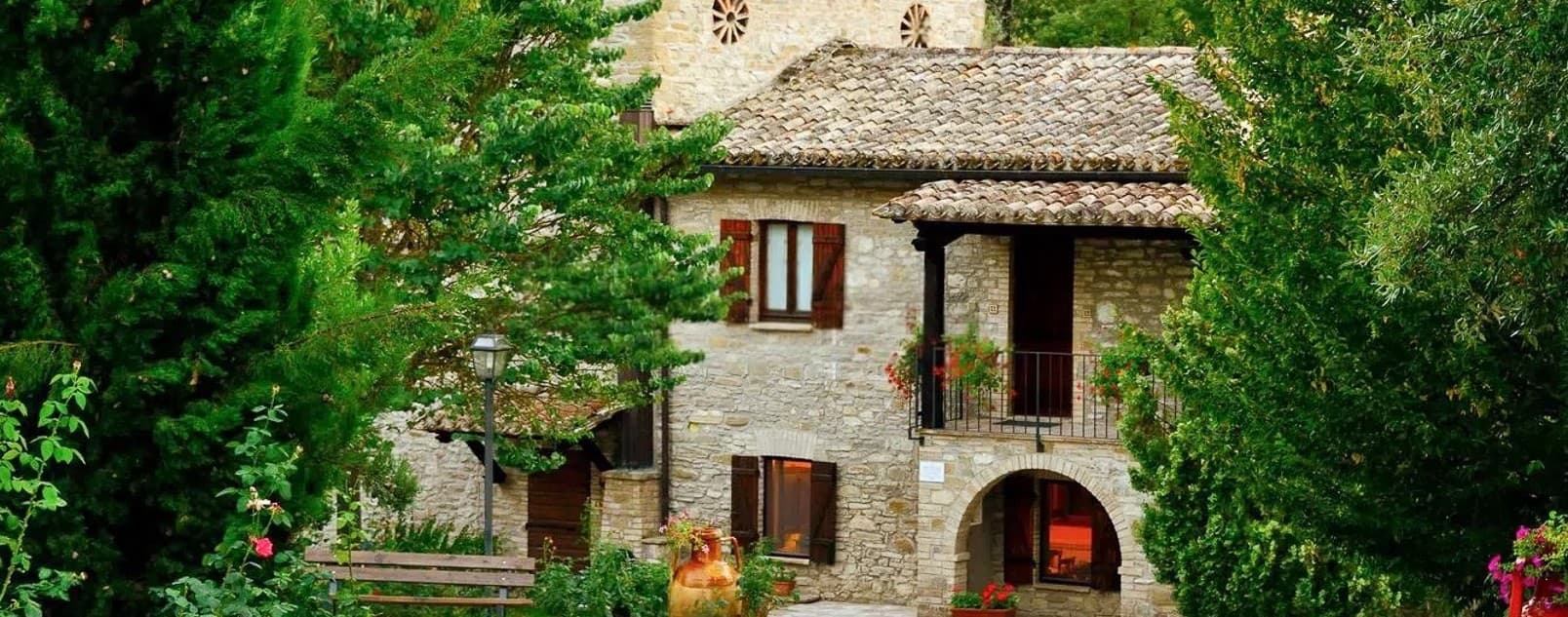Casale storico in vendita nel cuore dell'Umbria