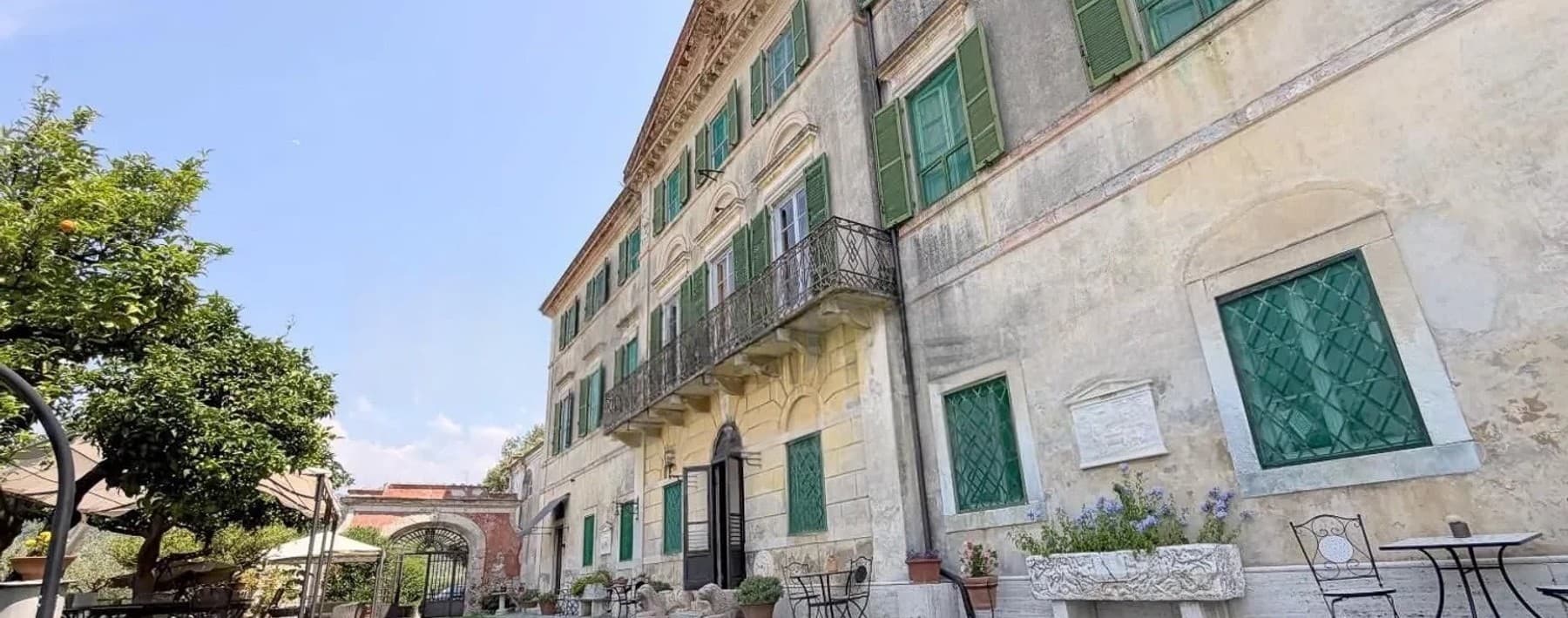 Casale storico a Camaiore con giardino, Versilia
