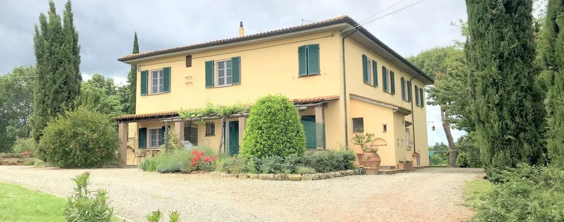 Casale ristrutturato con piscina a Fauglia, Toscana